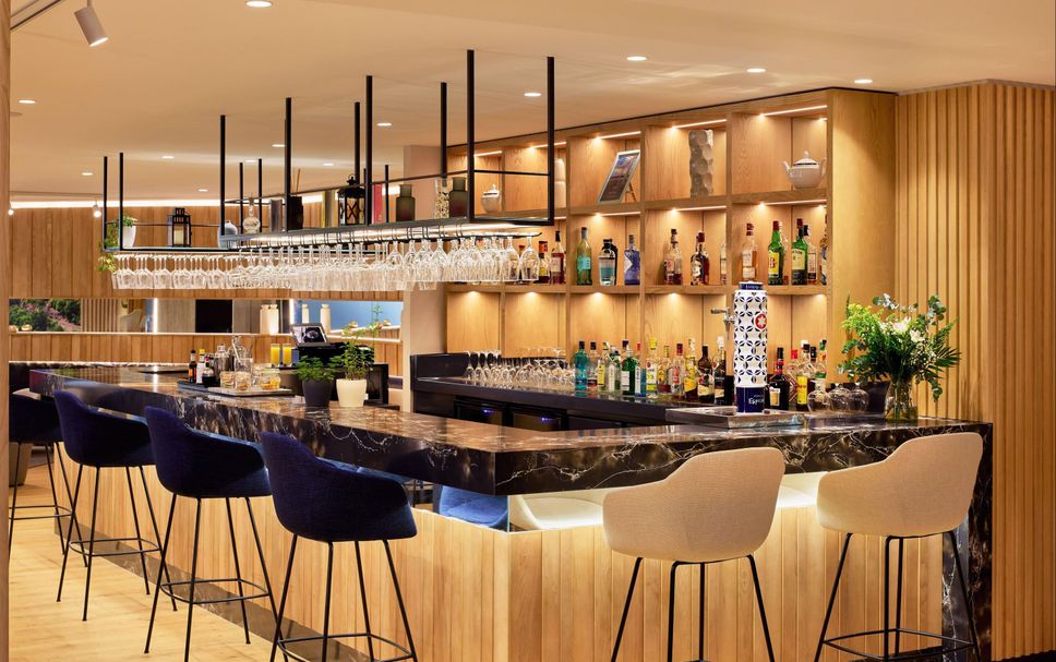 Bar Photo
