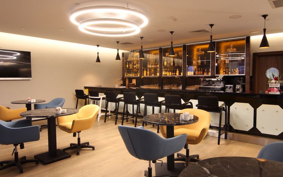 Bar Photo