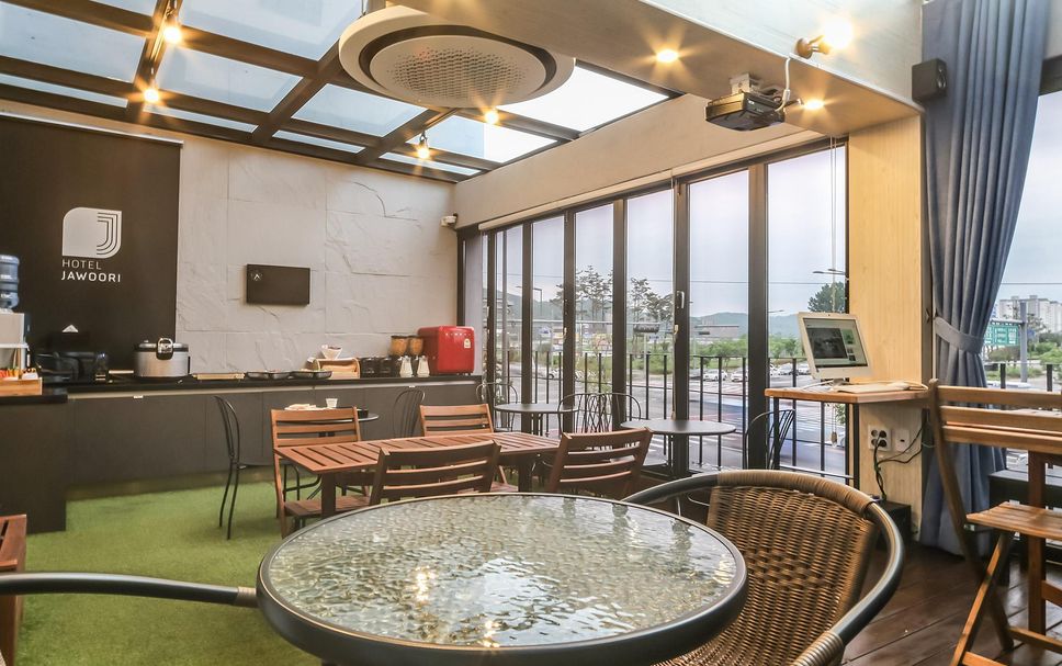 Dining room Photo