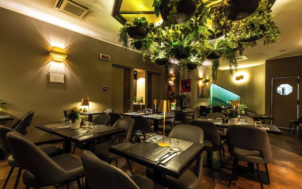 Restaurant Photo