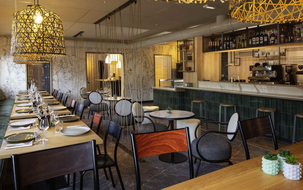 Restaurant Photo