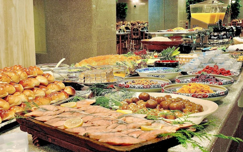 Buffet Photo