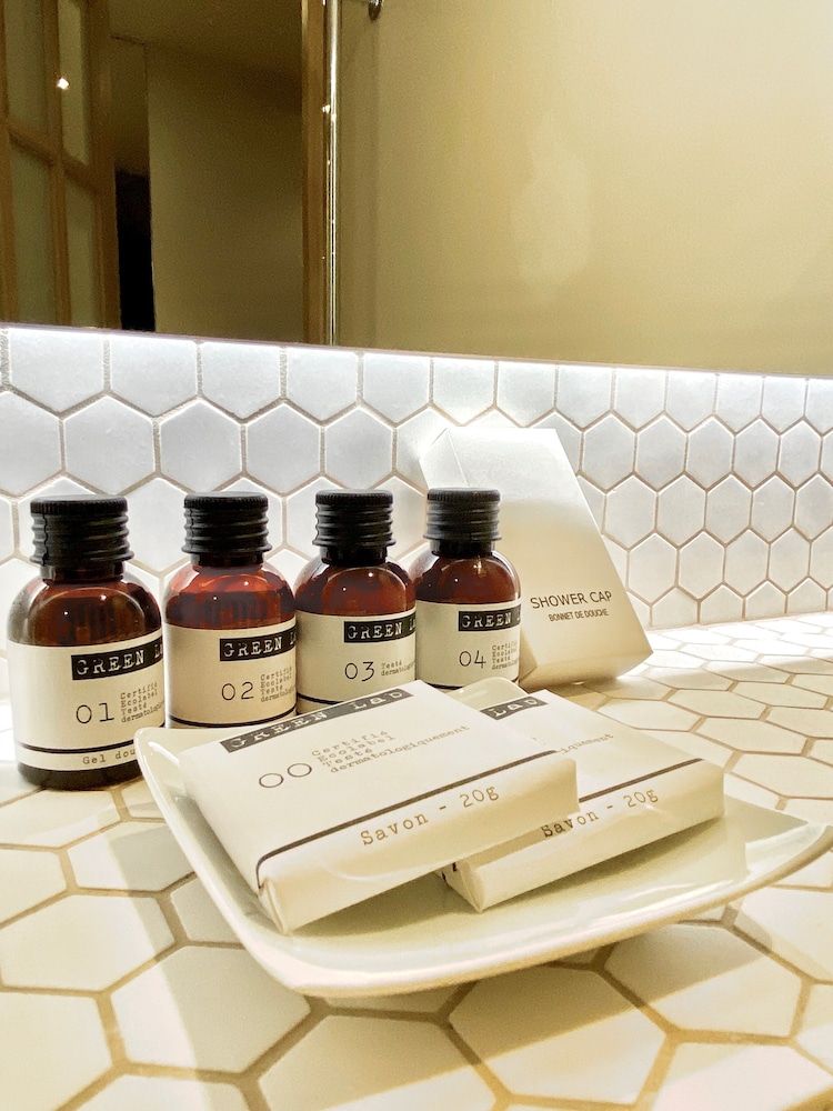 Room amenity