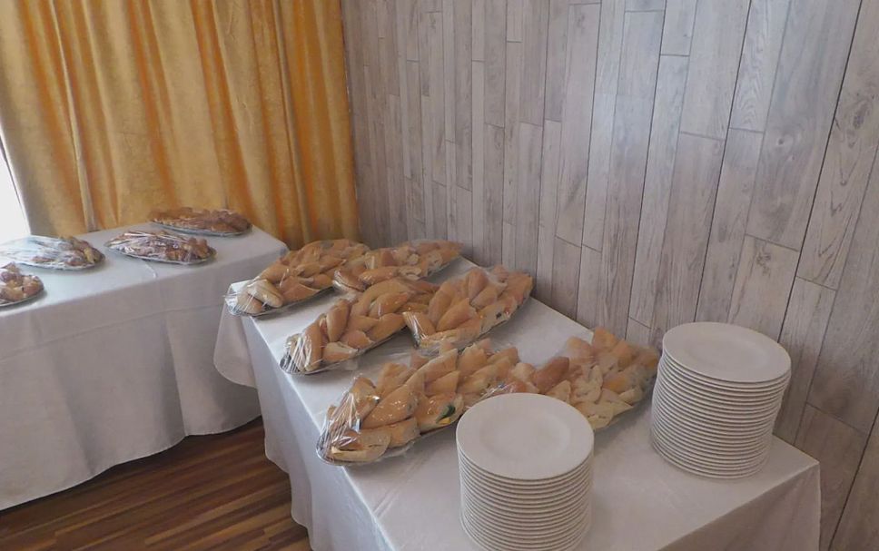 Buffet Photo