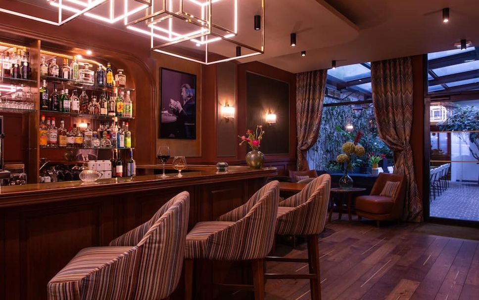 Bar Photo