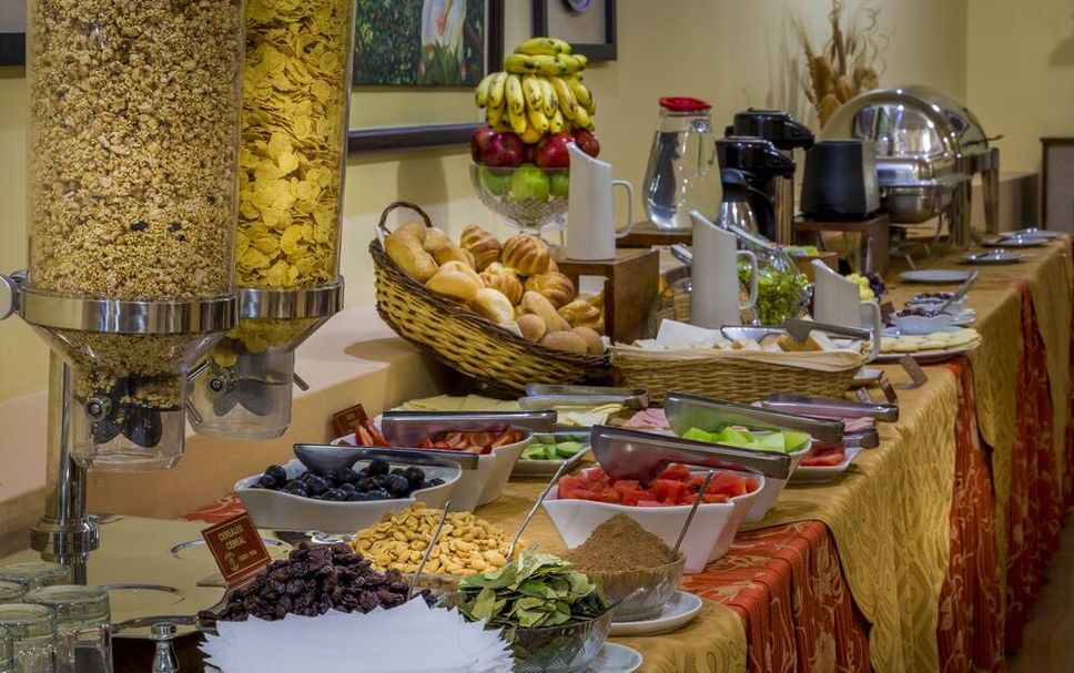 Buffet Photo