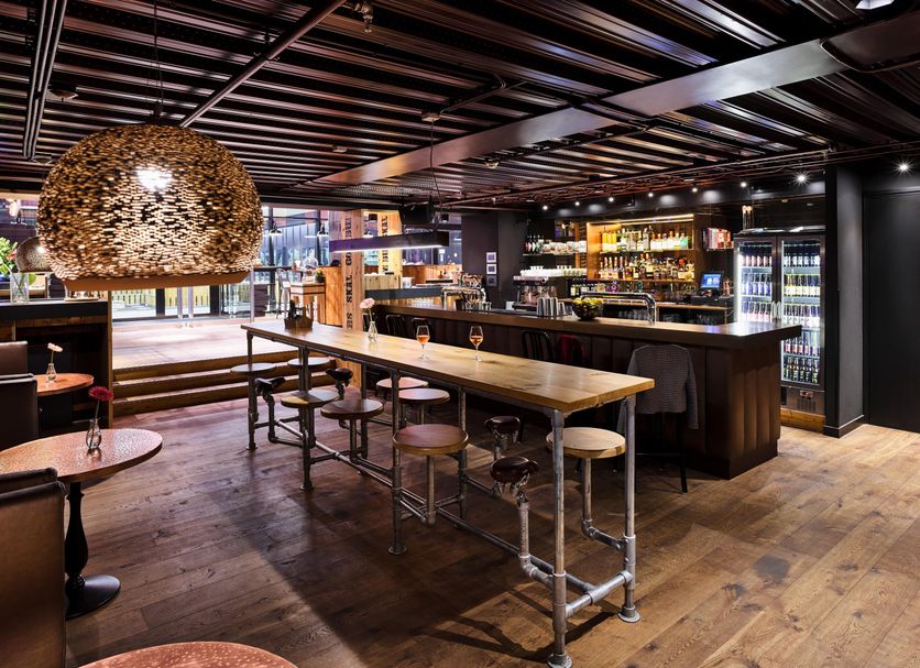 Bar Photo