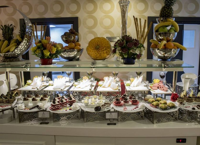 Buffet Photo