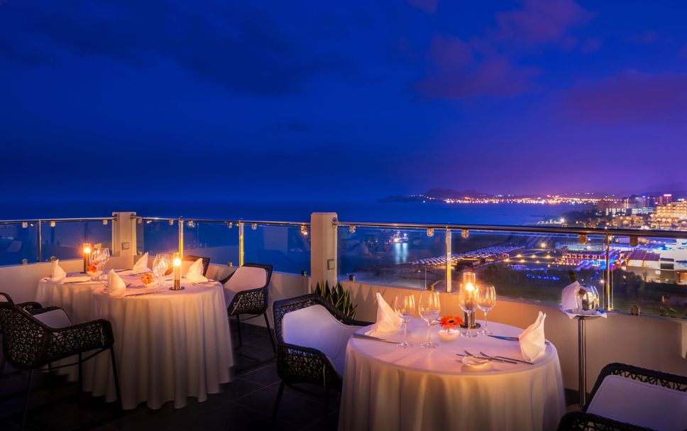 Banquet hall Photo