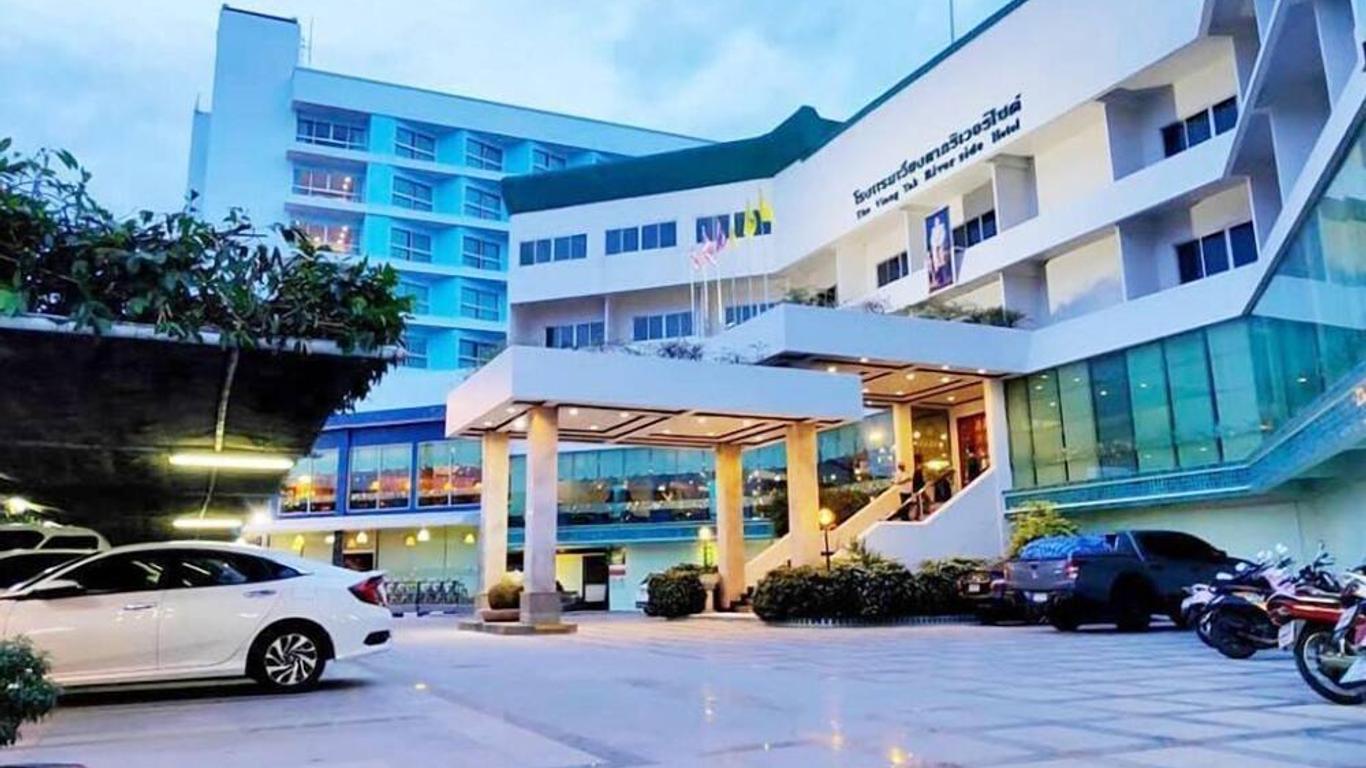 Viang Tak Riverside Hotel