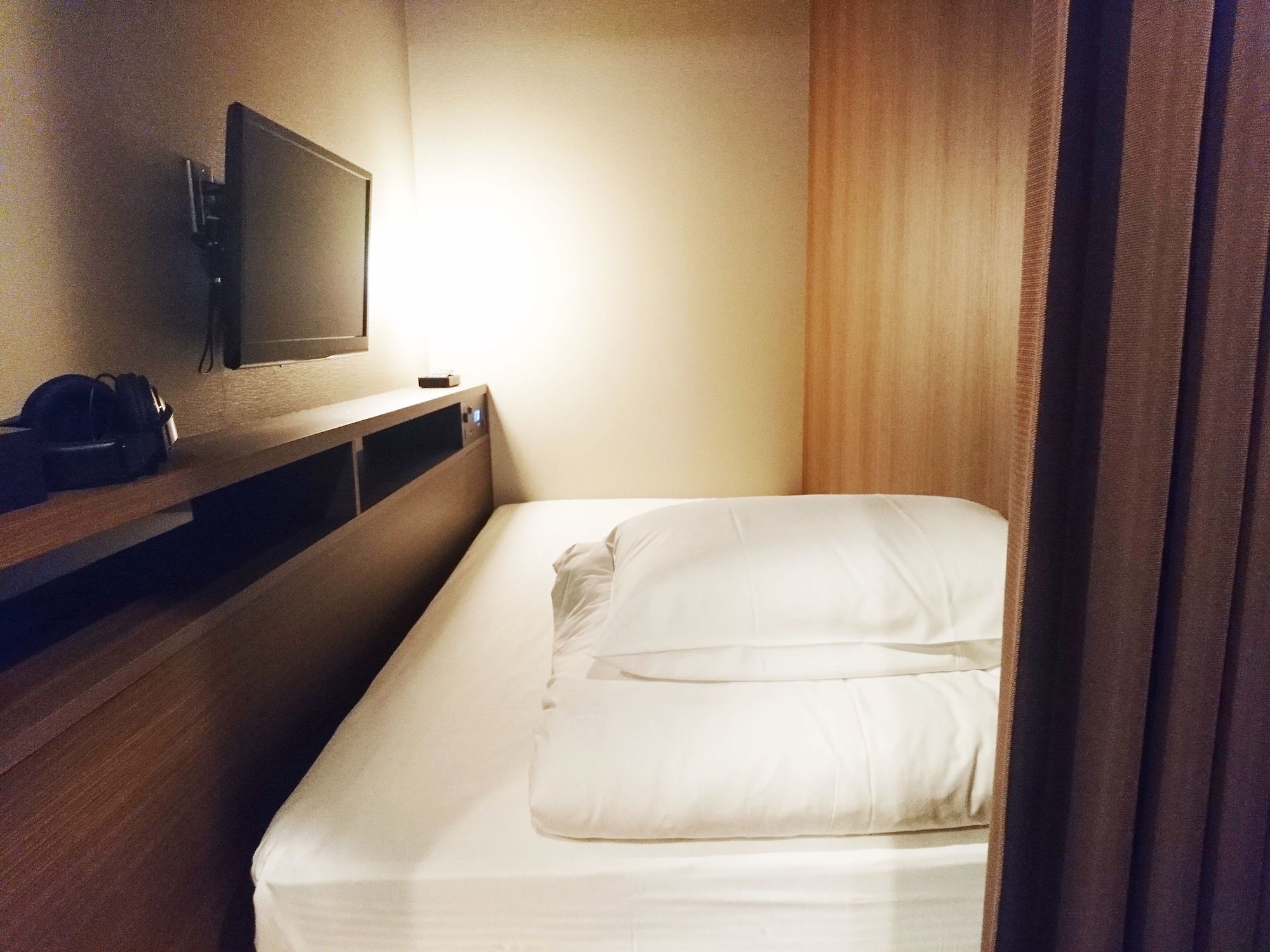 Room amenity