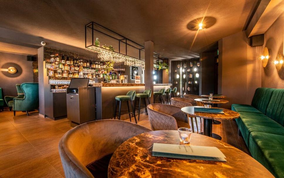 Bar Photo