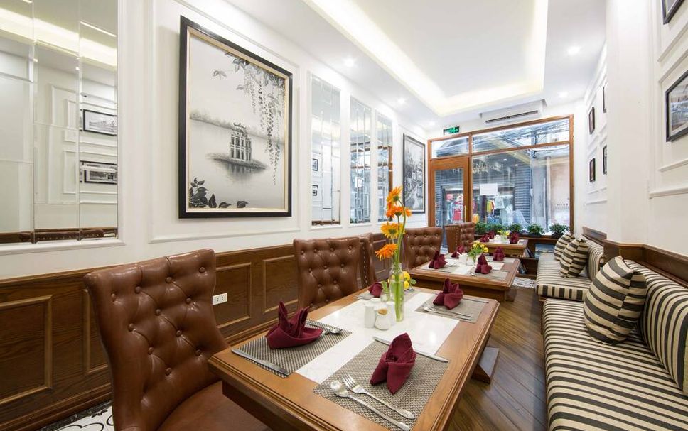 Restaurant Photo