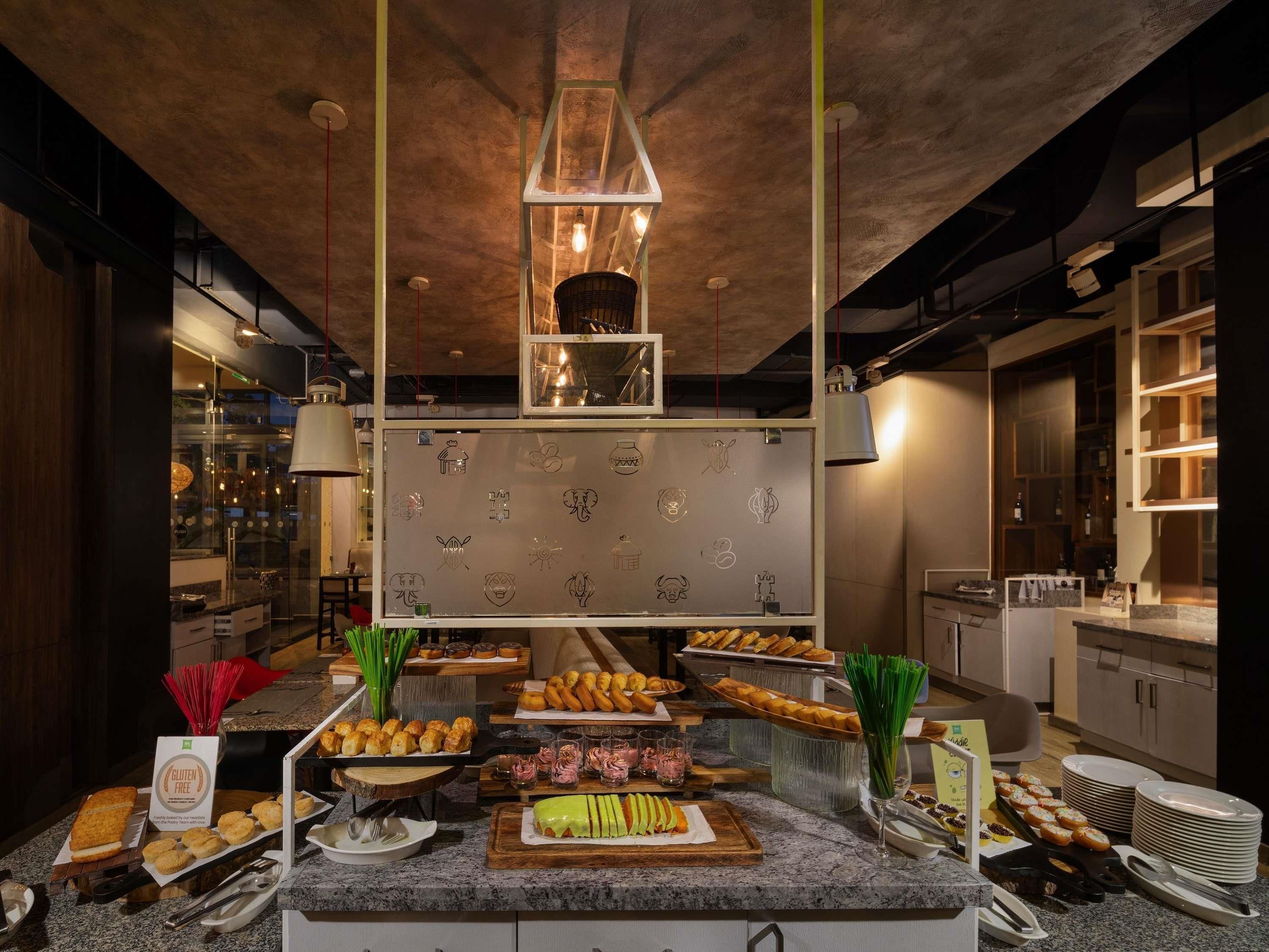 Buffet Photo