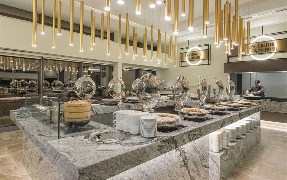 Buffet Photo