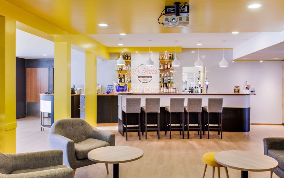 Bar Photo