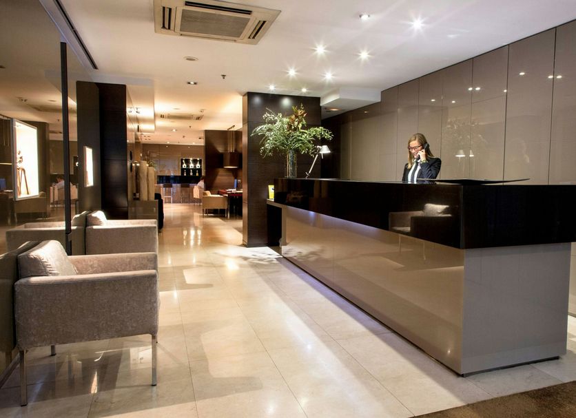 Front desk Photo