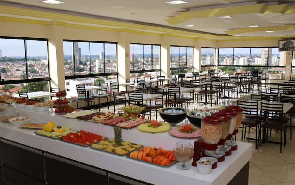 Buffet Photo