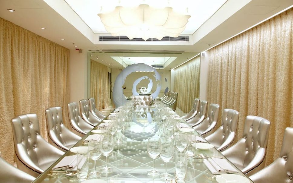 Banquet hall Photo