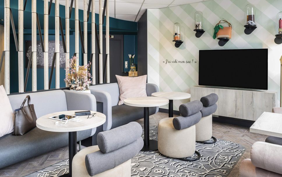 Lounge Photo