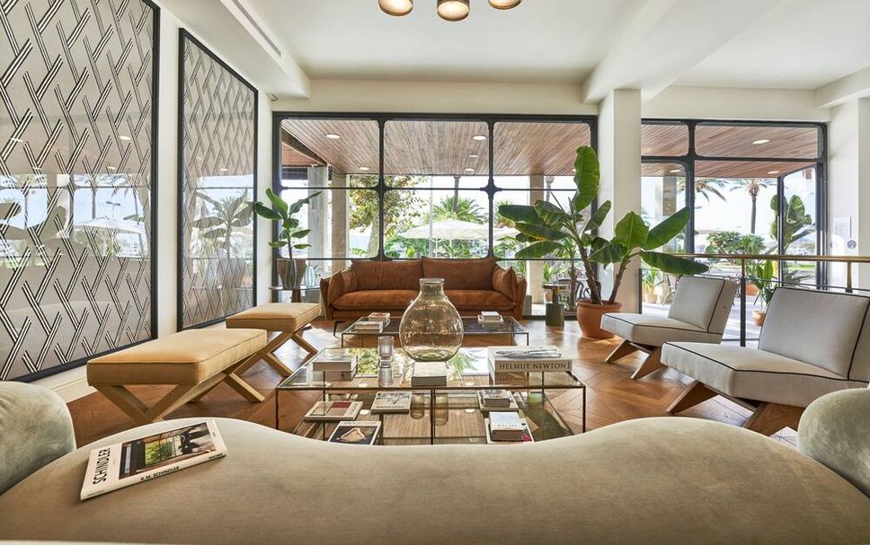 Lounge Photo