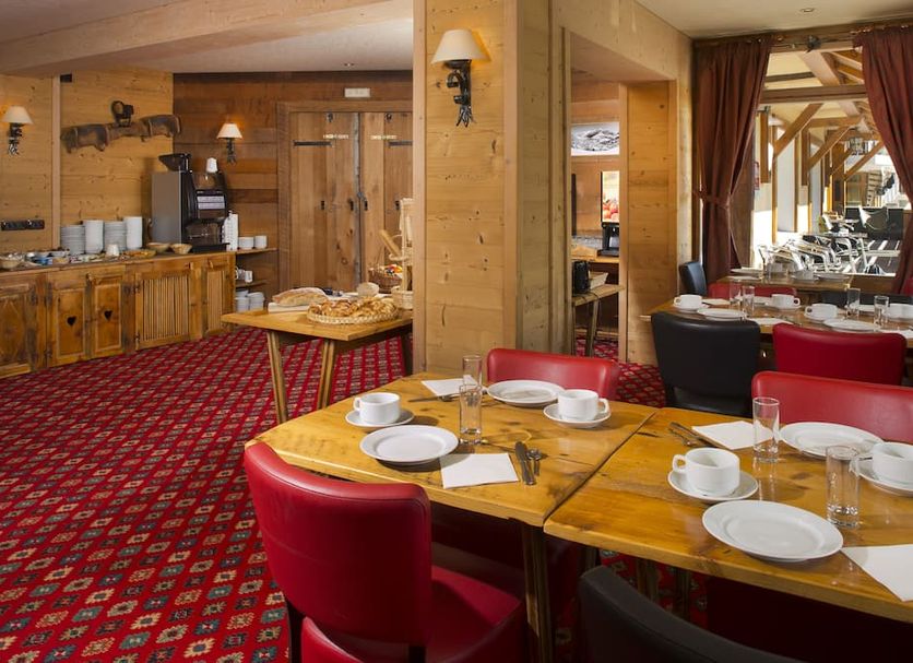 Restaurant Photo
