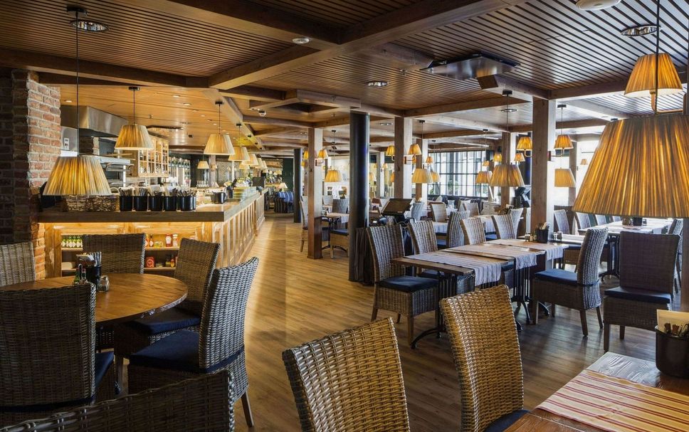 Restaurant Photo