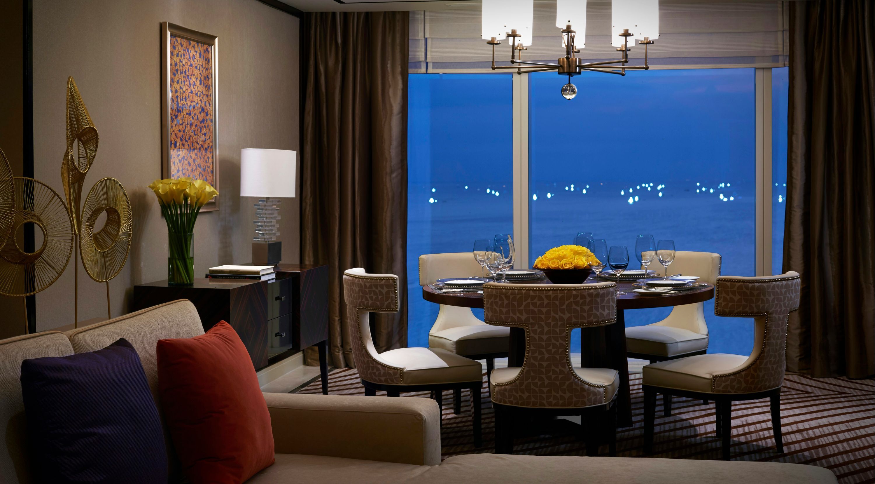 Dining room Photo
