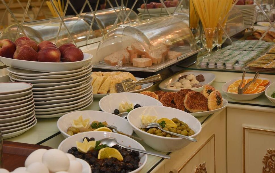 Buffet Photo