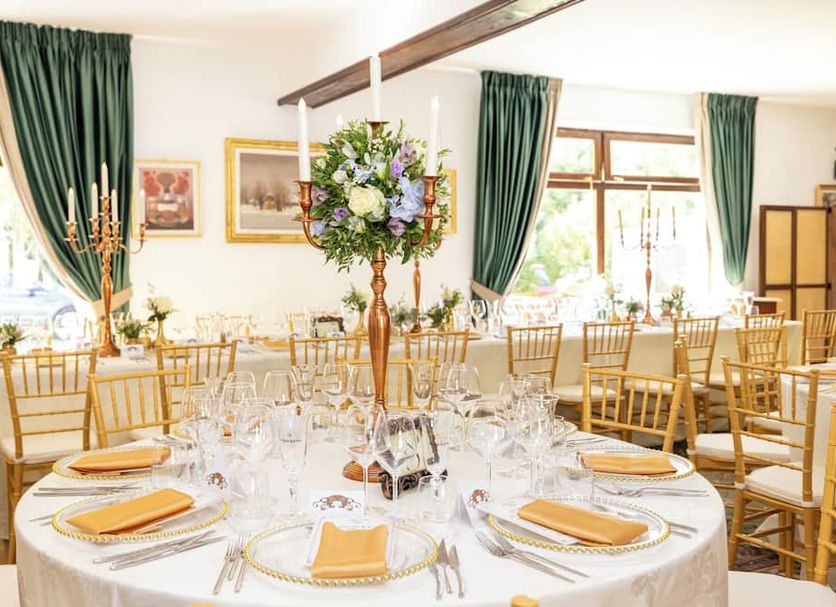 Banquet hall Photo