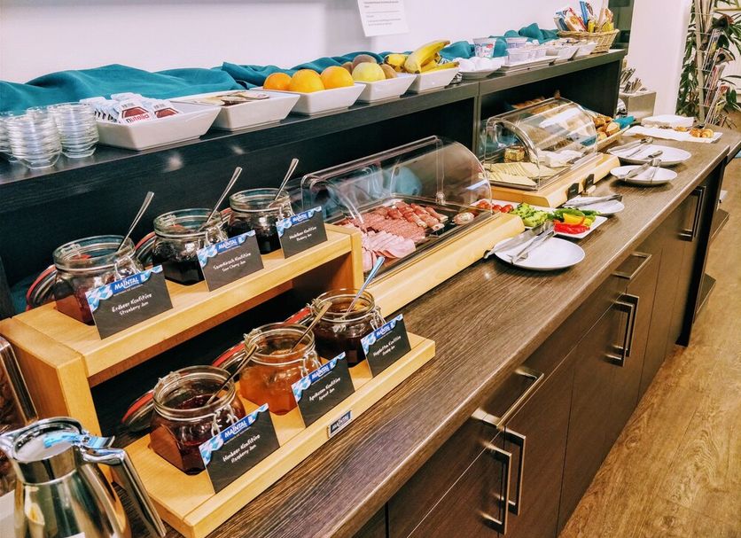 Buffet Photo