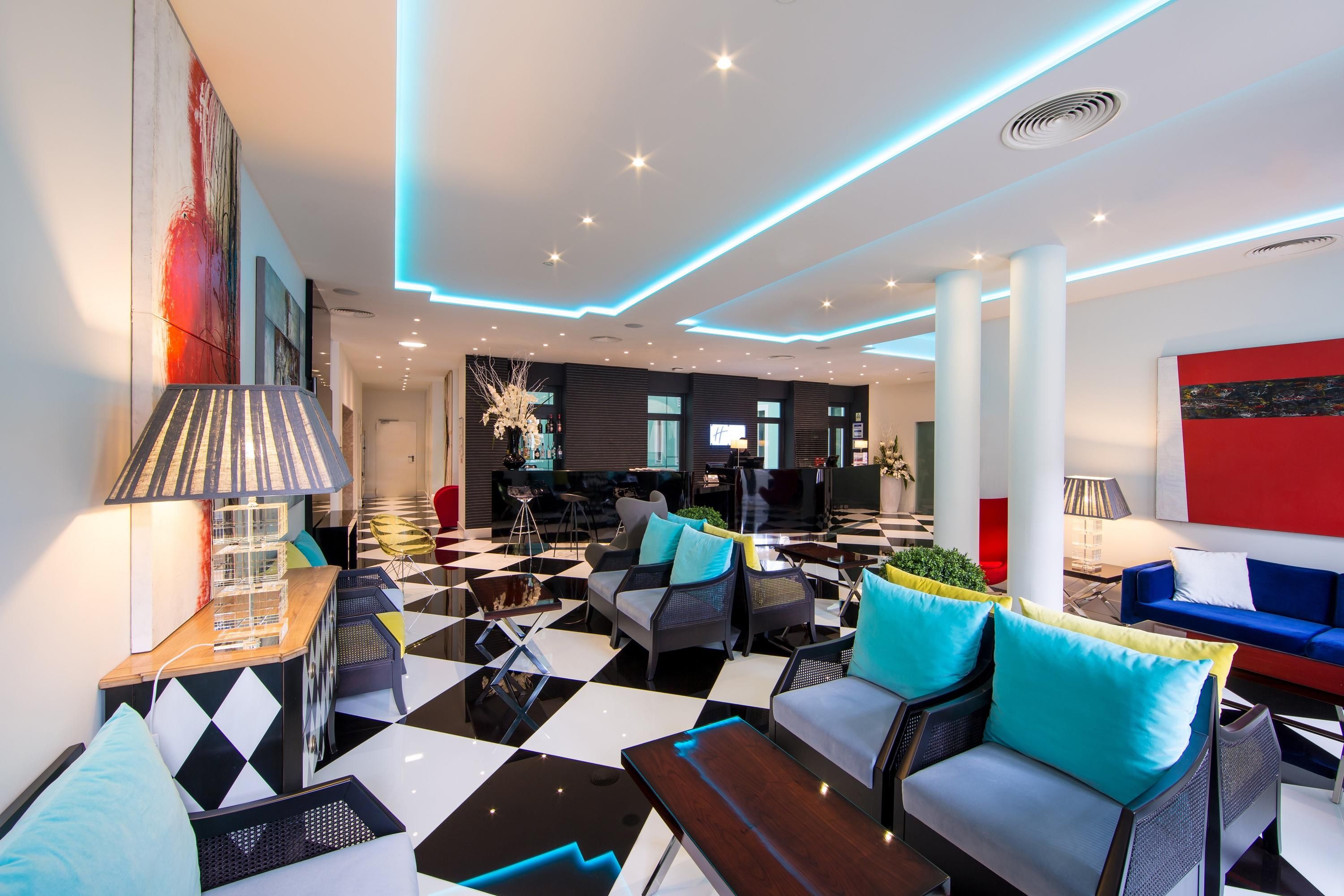 Lounge Photo