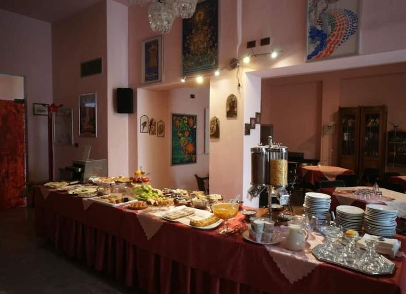 Buffet Photo