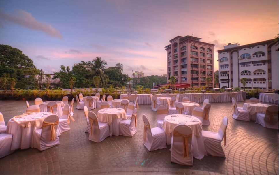 Banquet hall Photo