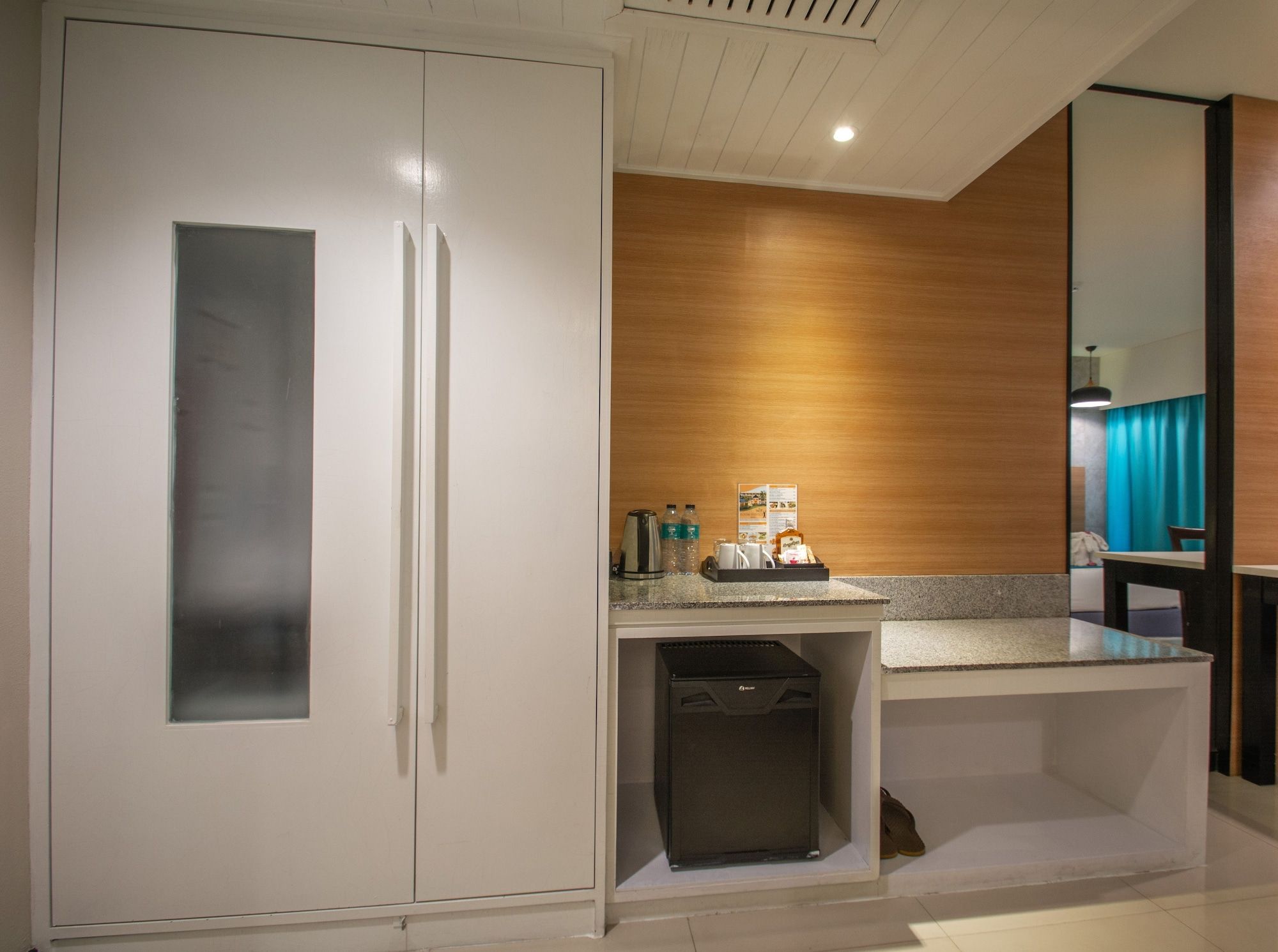 Room amenity