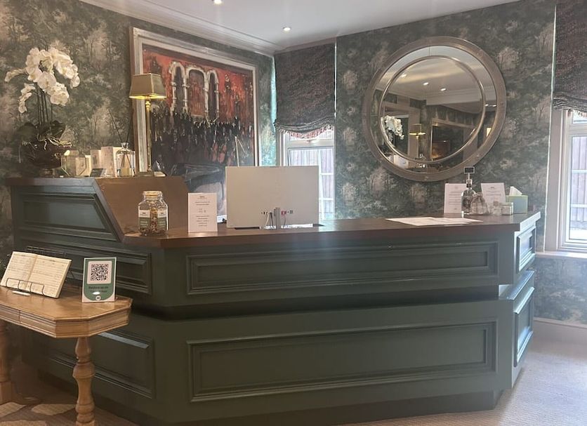 Front desk Photo