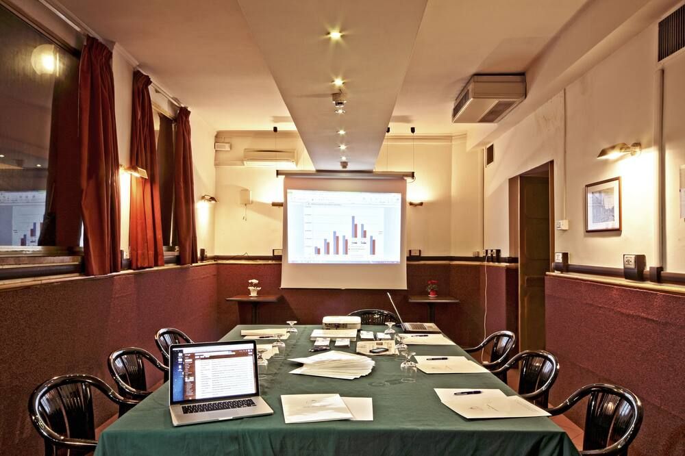 Conference room Photo