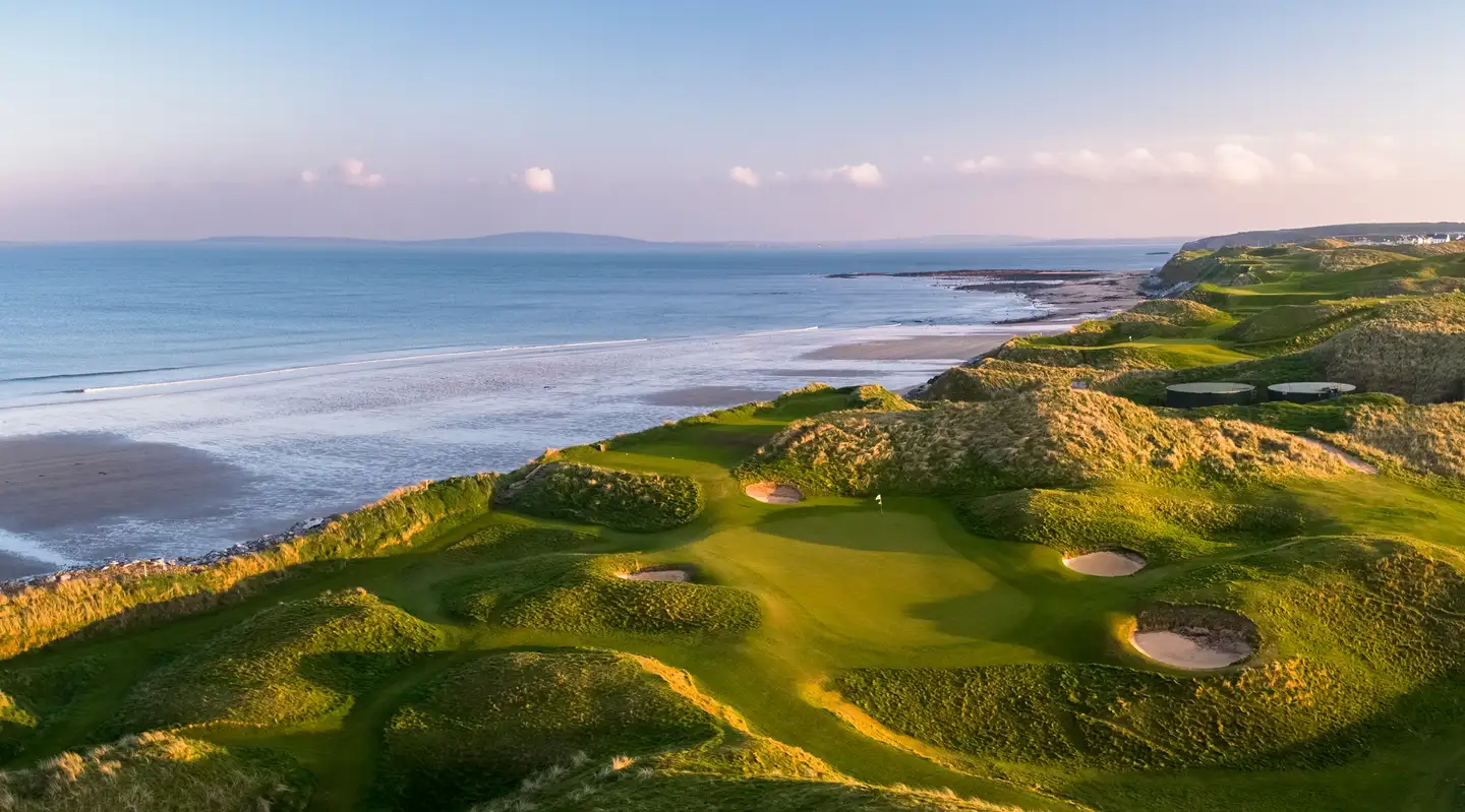 Golf course Photo