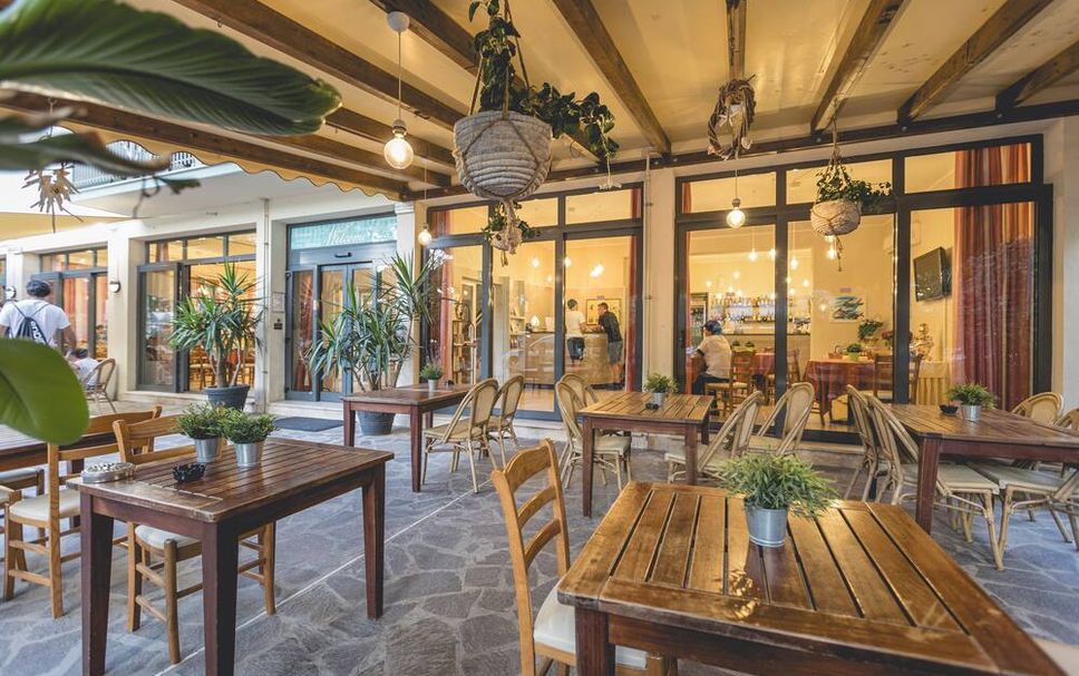 Restaurant Photo