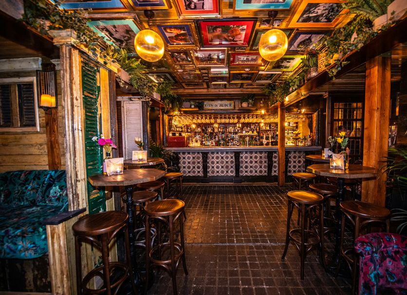 Bar Photo