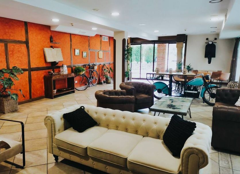 Lounge Photo