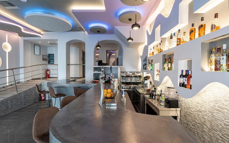 Bar Photo