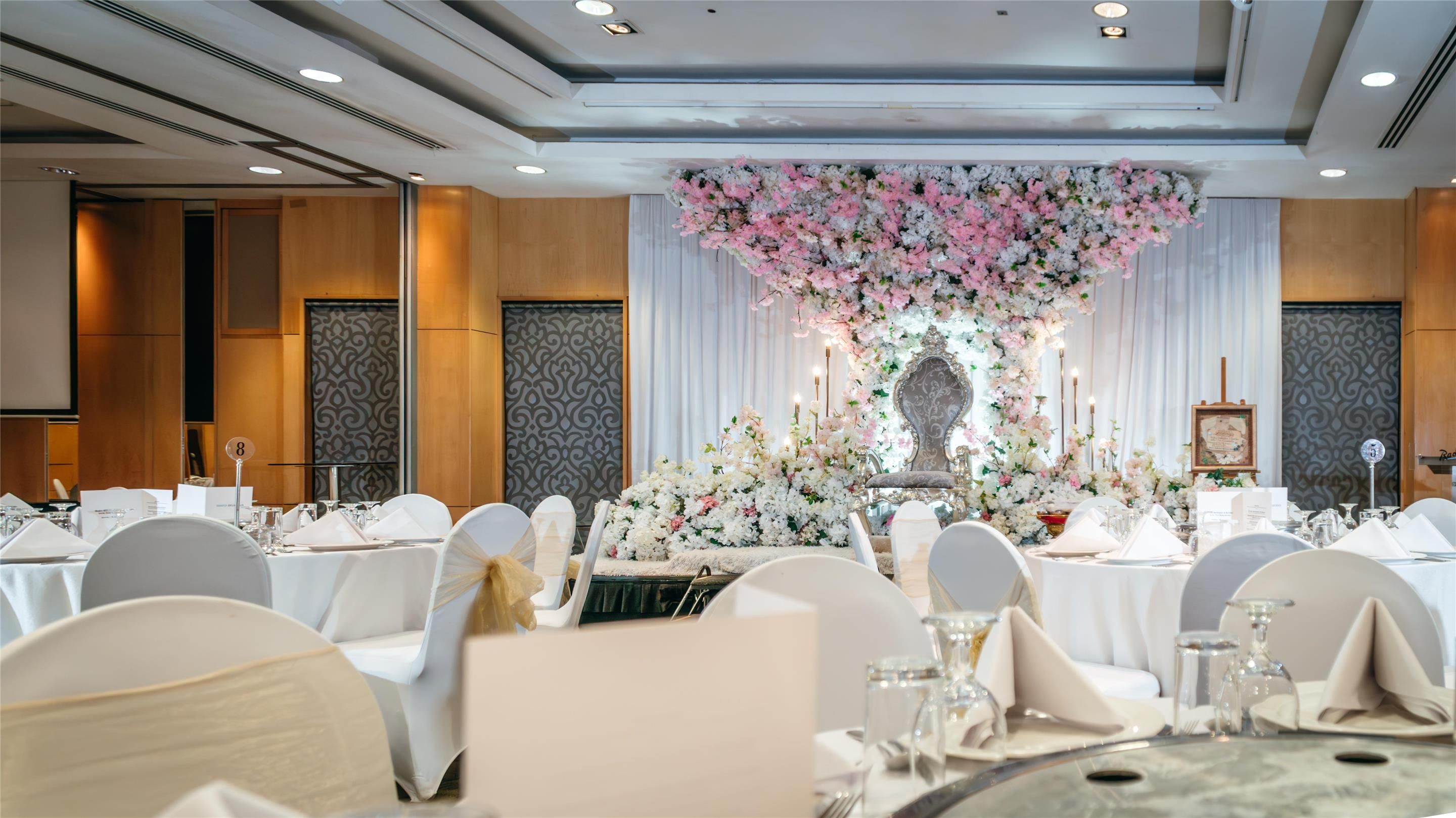 Banquet hall