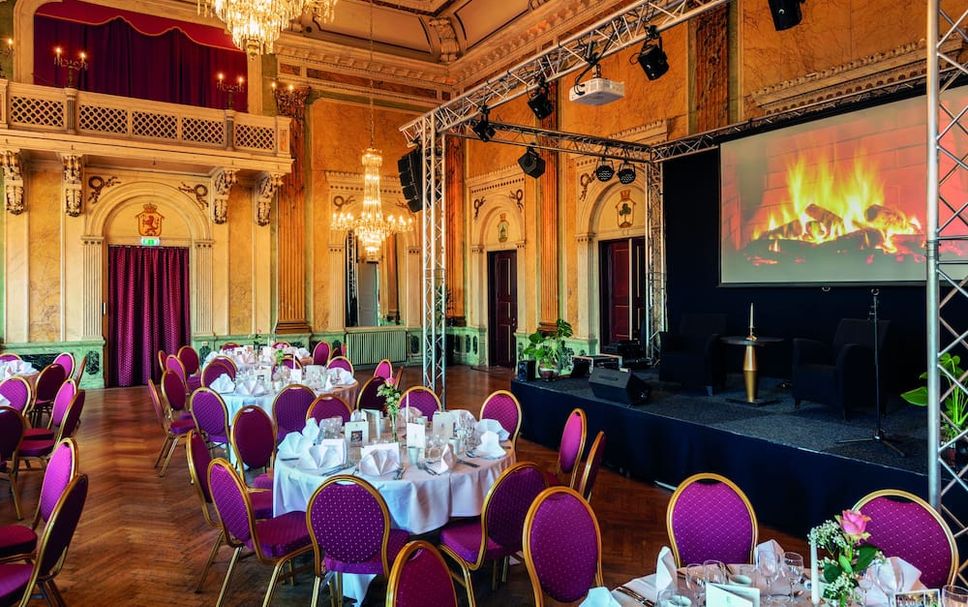 Banquet hall Photo