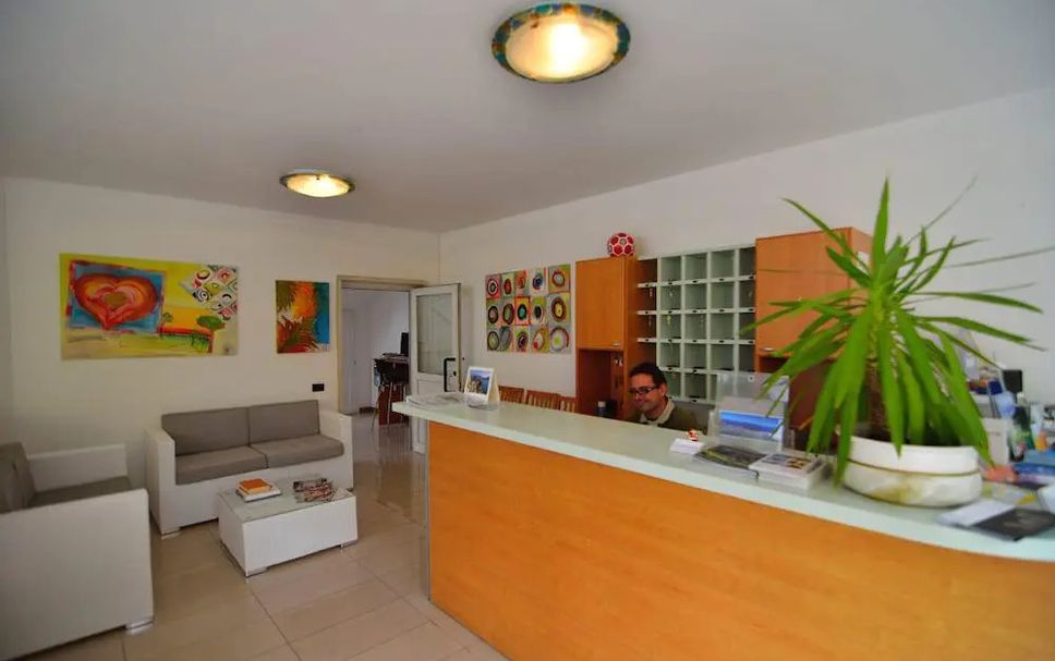 Front desk Photo