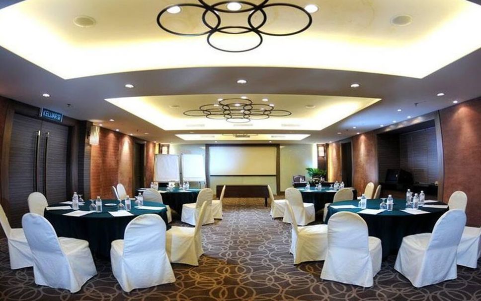 Banquet hall Photo