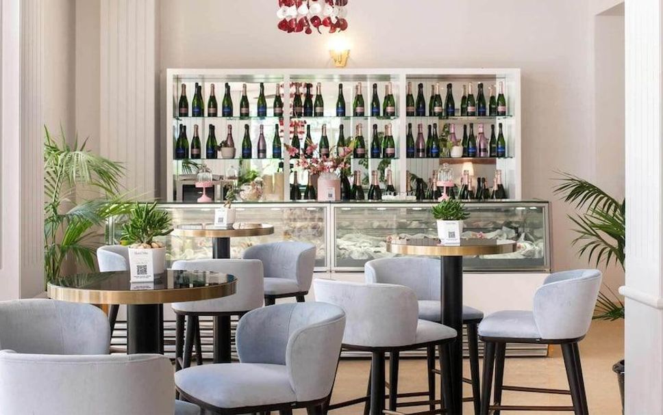Bar Photo