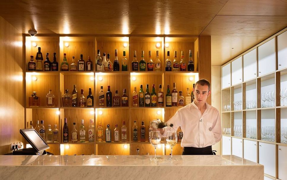 Bar Photo