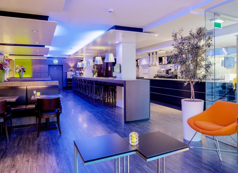Bar Photo