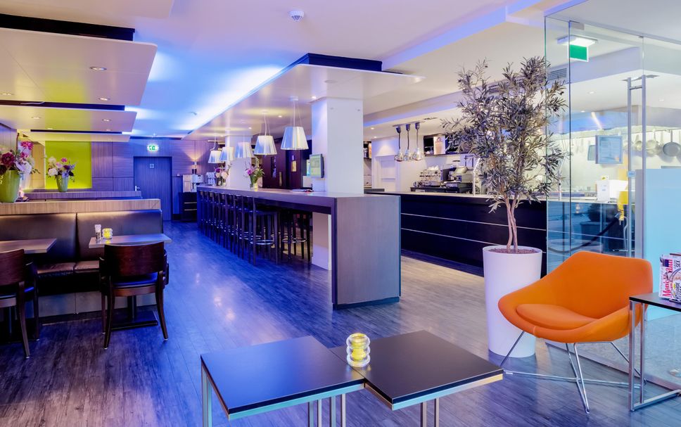 Bar Photo